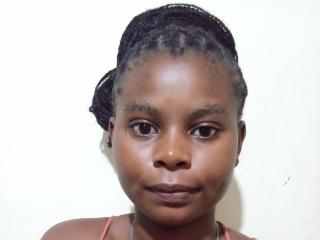 Webcam model MinaAurora from XloveCam