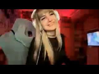 Webcam model MintaRowcliffe from XLoveCam