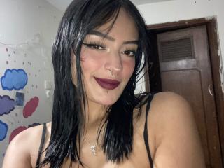 Webcam model MiraCataleyax from XLoveCam