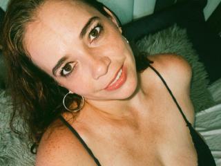 Profile and Statistics for MirandaDelacroix on XLoveCam