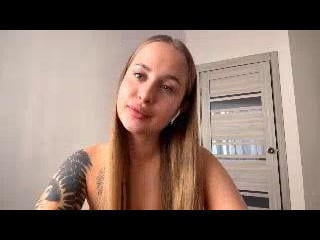 Webcam model MirckyBlush from XLoveCam