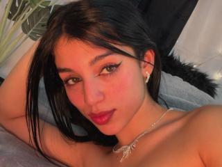 Webcam model MissMegaan from XLoveCam