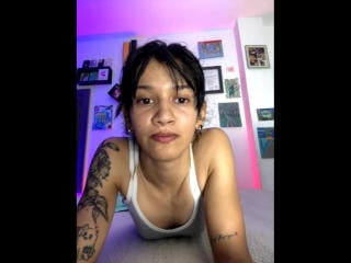 Webcam model MorganLucia from XloveCam