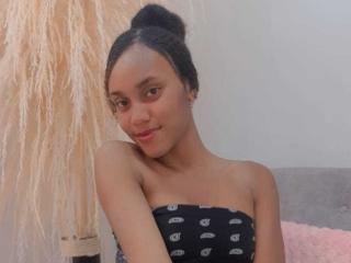 NahommyBrown Selfie Gallery
