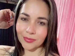 Webcam model Nahoset from XLoveCam