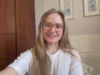 Webcam model NancyNaughtyGim from XLoveCam