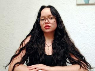 Webcam model NaomyRose from XloveCam