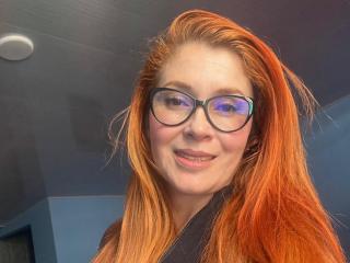 Webcam model NathalyRobinson from XLoveCam