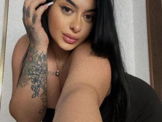 Webcam model NayaNoir from XLoveCam