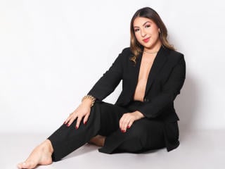 Webcam model Nayanna from XLoveCam