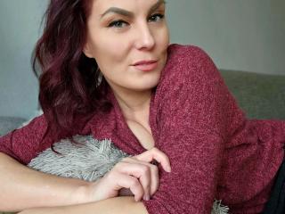 Webcam model Nicky-Blue-hot from XloveCam