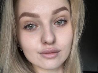 NievesMegee Cam en direct sur XLoveCam