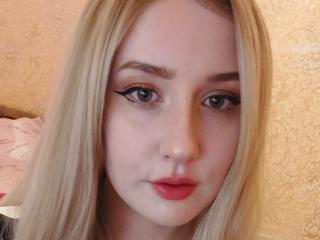 Webcam model NikiRose from XLoveCam