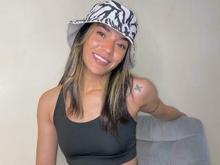 Webcam model NnoaihModel from XLoveCam