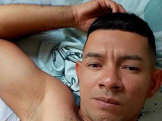 NoahWolf Live Cam on XLoveCam