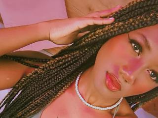 Webcam model NoemyAngelina from XloveCam
