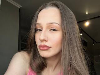 Webcam model NoraBloom from XloveCam