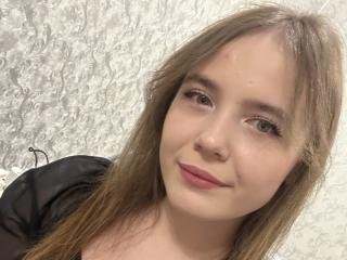 Webcam model OliviaKris from XloveCam