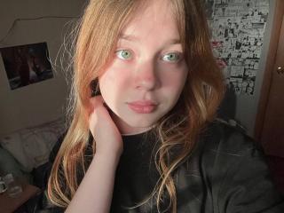 Webcam model OzieBogg from XLoveCam