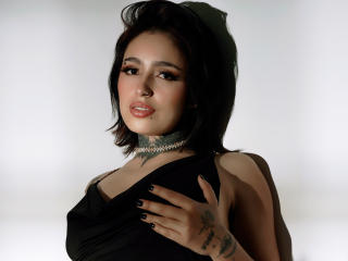 Webcam model PaisleyMour from XLoveCam