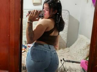 Webcam model Pamela69s from XLoveCam