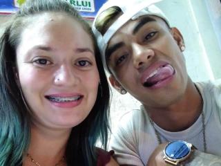 ParejaEnLlamas Live Webcam on XLoveCam
