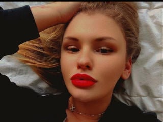 Profile and Statistics for PassionFruitI on XLoveCam