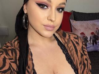 Webcam model PatriciaSpicey from XLoveCam