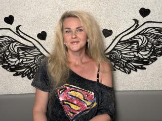 Webcam model PenelopaMurMiay from XLoveCam