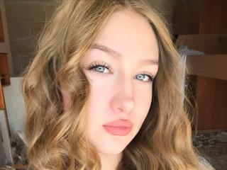 Webcam model PlayfulSophie from XLoveCam profile picture Webcam model PlayfulSophie from XLoveCam