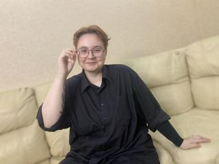 Webcam model PreciousFriend from XLoveCam