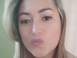 Webcam model PrettyLoveCute from XloveCam