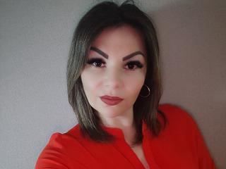 Webcam model QueenCartyes from XLoveCam
