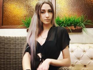 Webcam model QueenKiss from XLoveCam