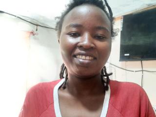 Webcam model RachieChristina from XLoveCam