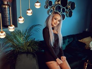 ReenaDolce Live Cam on XLoveCam