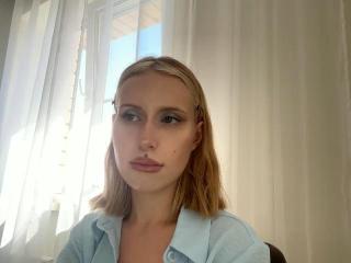 Webcam model RefugioKerth from XLoveCam