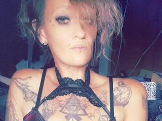 Profile and Statistics for RenegadeVyx on XLoveCam