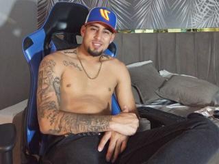 RockyMasterr Live Webcam on XLoveCam
