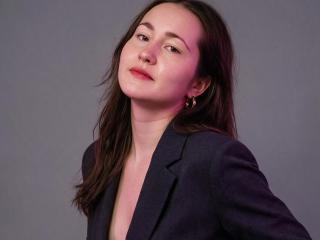 Webcam model RosalindCutsinger from XLoveCam