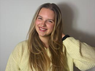 RosePlayful69 Live Cam and Statistics on UnifiedCams