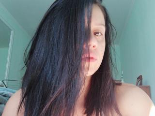 Webcam model SamanthaApple from XloveCam