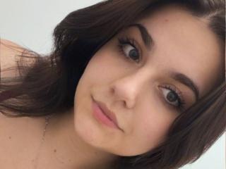 Webcam model SandyNatural from XLoveCam
