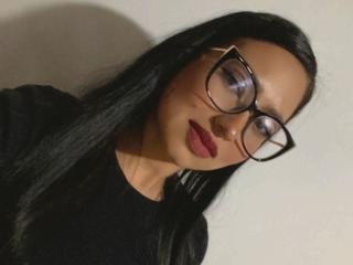 Webcam model SaraKissX from XLoveCam