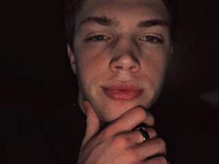 SashaMakedonski Live Cam on XLoveCam and RICams