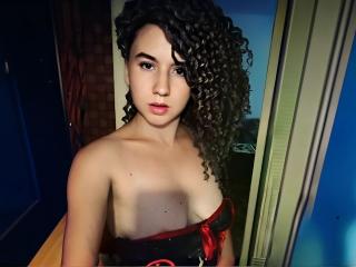 Profile and Statistics for SelenaXCute on XLoveCam