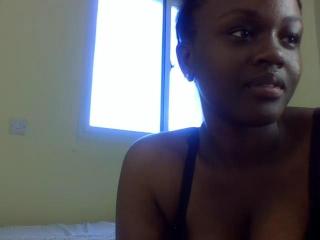 Webcam model SexyApple from XloveCam