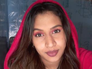 Webcam model SexyCherri from XLoveCam