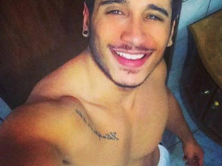 SexyMachine69 Live Cam on XLoveCam