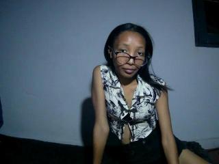 SexyNanah Live Cam on XLoveCam and RICams